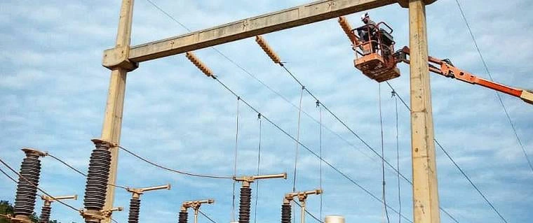 Completo portfólio de serviços de revisões para subestações, internas e externas de 2,4kv até 250kv.